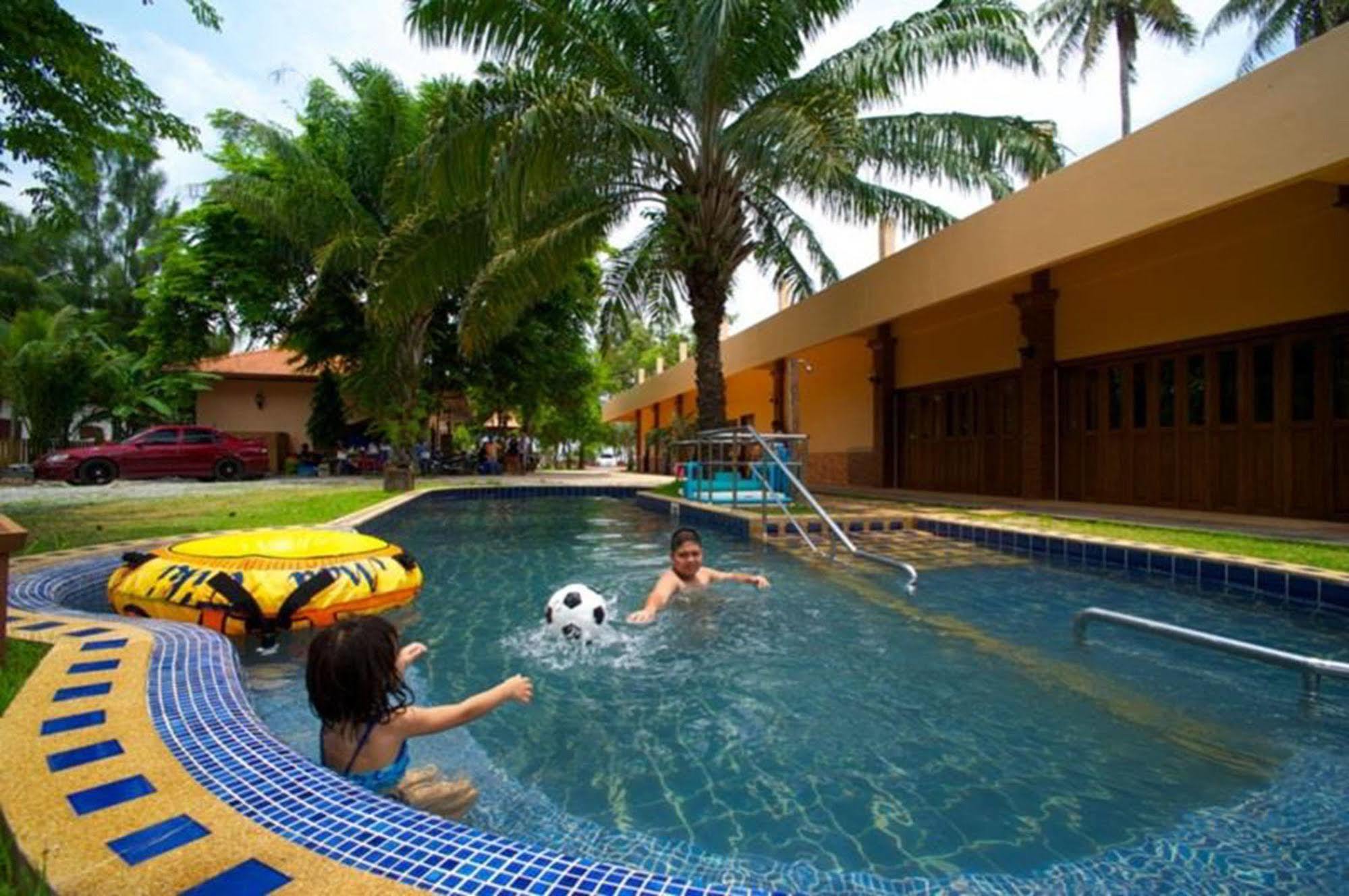 Boom Boom Beach Resort Laem Sing Чантабури Экстерьер фото